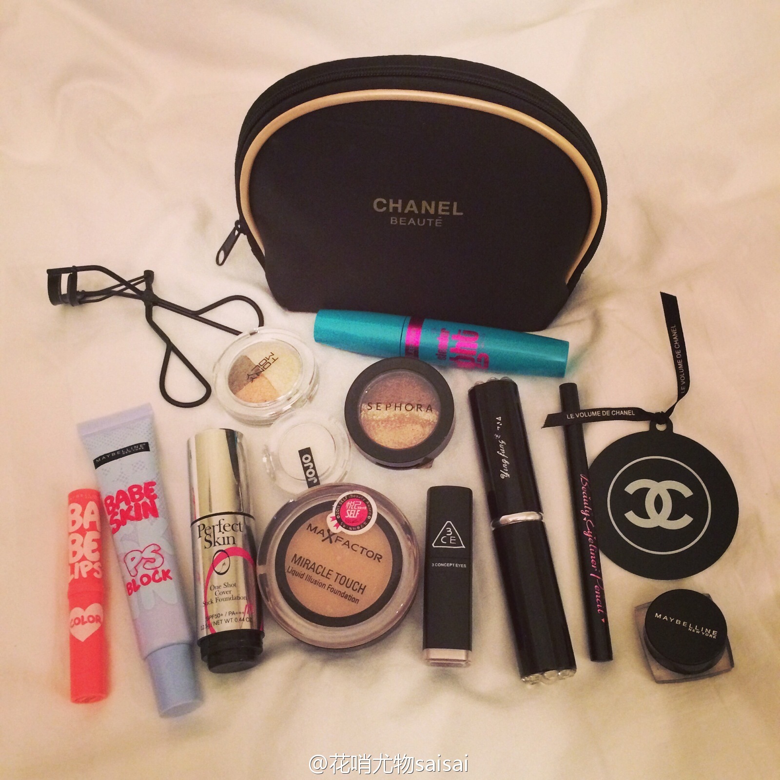 花哨尤物saisai的微博列表微女郎